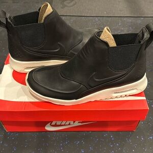 Women's Nike Air Max Thea Mid Black Size 9
